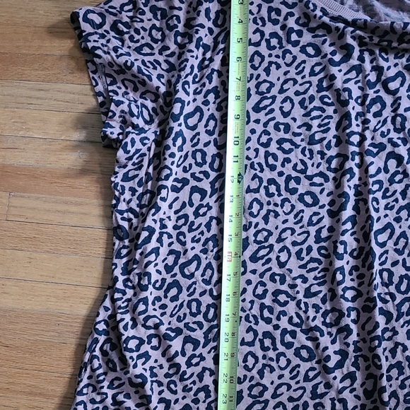 Torrid tee sz 4x - Picture 3 of 5